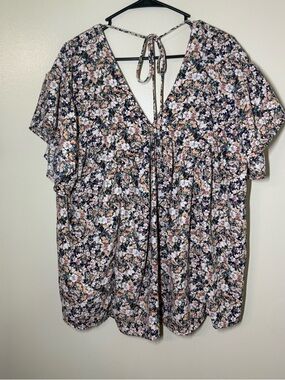 ADORA Relaxed Fit Floral V-Neck Tie Blouse
